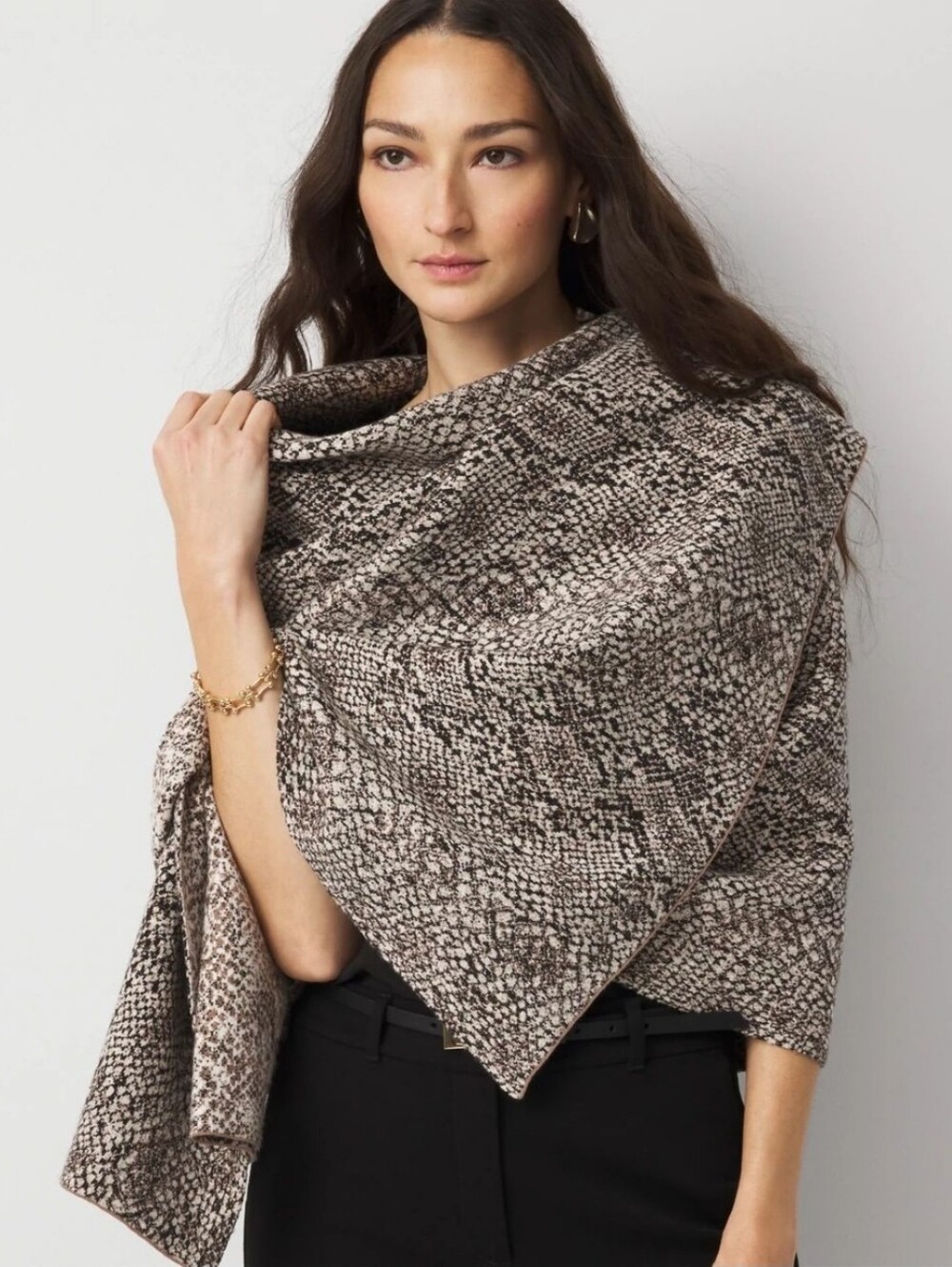 NWT White House Black Market Warm Snake Black Heavy Python Print Wrap One Size